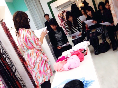 企業社内研修風景